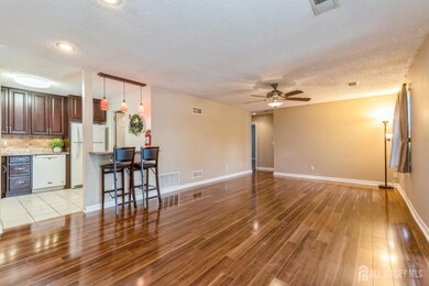 7 Seattle Ct unit 8, Freehold, NJ 07728 - photo 4