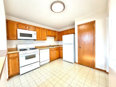 120 Stirling Ln unit Z1, Schaumburg, IL 60194 - photo 6