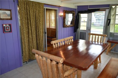 NICE AC ENCLOSED PORCH TOO!