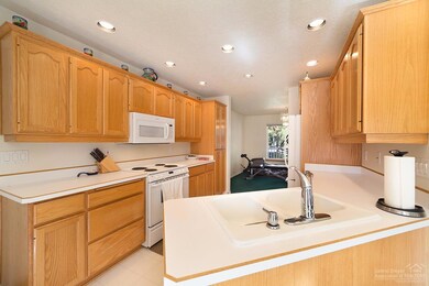 18873 Choctaw Rd, Bend, OR 97702 - photo 4