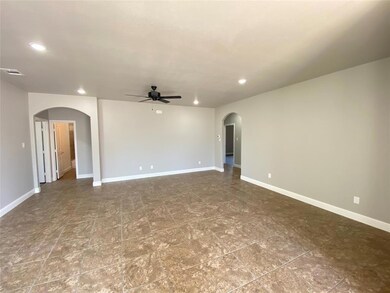 653 Dewey St, Cleburne, TX 76031 - photo 5