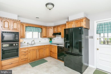 7603 Babikow Rd, Rosedale, MD 21237 - photo 7