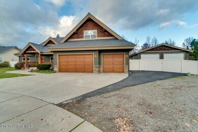 3 Car Garage