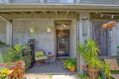 160LimewoodPlace#4-4