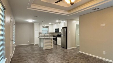 2010 Summerland Ln unit 4, Edinburg, TX 78541 - photo 3