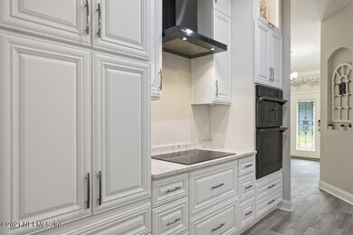 1555 Majestic View (17).jpg-SMALL
