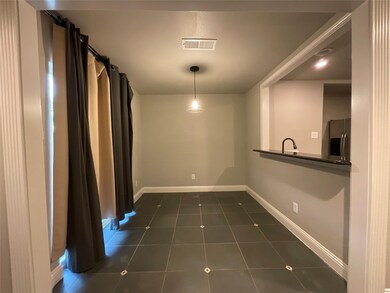 2331 N Davis Dr unit D, Arlington, TX 76012 - photo 7