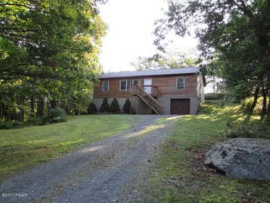 802 Surrey Ct, Hawley, PA 18428 - photo 3