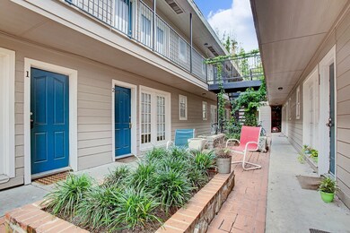 2202 Park St unit 8, Houston, TX 77019 - photo 2