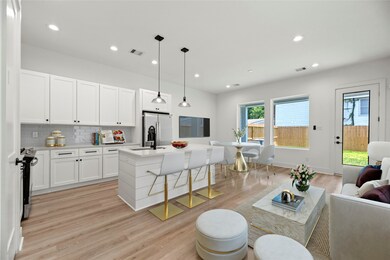 4608 Chapman St unit B, Houston, TX 77009 - photo 2