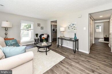 22428 Stablehouse Dr, Sterling, VA 20164 - photo 3