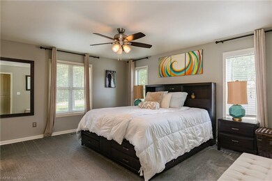 137 Mayfair Dr, Bella Vista, AR 72715 - photo 4