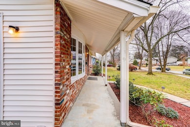 4104 Landgreen St, Rockville, MD 20853 - photo 5