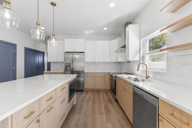 2525 13th Ave N, Saint Petersburg, FL 33713 - photo 3