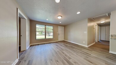 10729 Tulsa Rd, Jacksonville, FL 32218 - photo 3