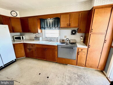 1457 Church St, Reading, PA 19601 - photo 7