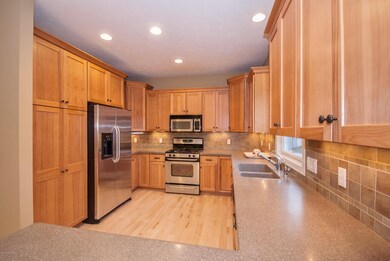 Beautiful kitchen w/ ample counter space