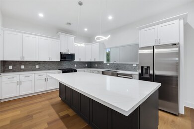 4031 Europa St, Houston, TX 77022 - photo 5