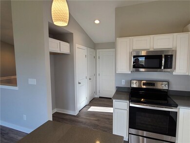 2385 Herold Ave, Des Moines, IA 50321 - photo 3