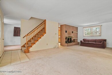 621 Prices Dr, Cresco, PA 18326 - photo 6