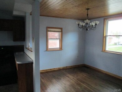 722 E Barner St, Allentown, PA 18103 - photo 4