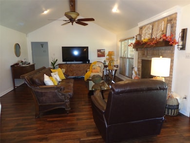 144 Suburban Dr, Red Oak, TX 75154 - photo 5