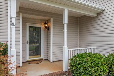 Front porch/covered entry