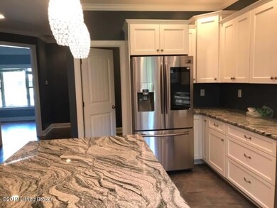 5406 E Manslick Rd, Louisville, KY 40219 - photo 6