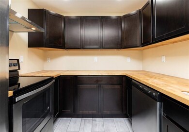 2635 Maple St, Des Moines, IA 50317 - photo 4