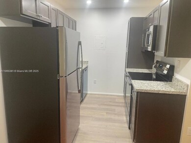 10784 N Kendall Dr unit D4, Miami, FL 33176 - photo 6