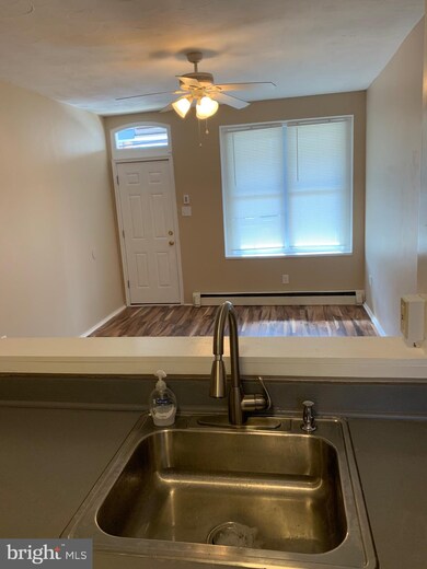 1571 N 10th St, Reading, PA 19604 - photo 7