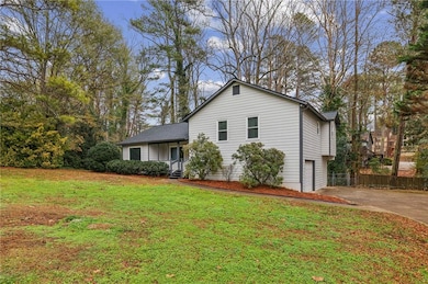 1076 Blackwell Rd, Marietta, GA 30066 - photo 2