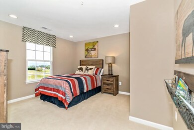 3006 Presidential Golf Dr, Upper Marlboro, MD 20774 - photo 2