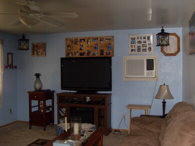 912 Phillip St, Auburn, IN 46706 - photo 2