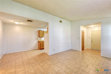 818 Lois St unit A, Kerrville, TX 78028 - photo 7