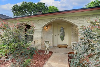 6206 Lonesome Bayou Ln, Houston, TX 77088 - photo 4