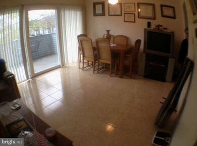 8678 Village Square Dr unit 14/867, Alexandria, VA 22309 - photo 2