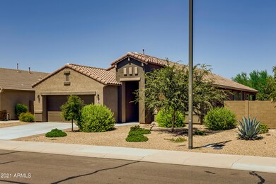 1-508733811-02 Exterior Front