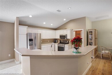 7138 SE 173rd Arlington Loop, The Villages, FL 32162 - photo 5