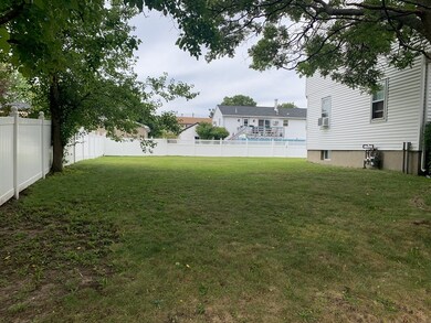 33 Neptune Cir unit 35, Boston, MA 02128 - photo 3