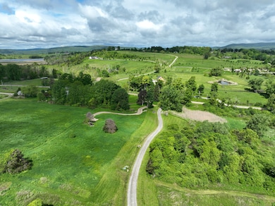 14 Red Mountain Rd unit 20, Lakeville, CT 06039 - photo 4