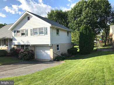 1201 Peachwood Dr, Reading, PA 19608 - photo 7