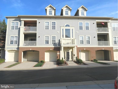 11315 Westbrook Mill Ln unit 102, Fairfax, VA 22030 - photo 3