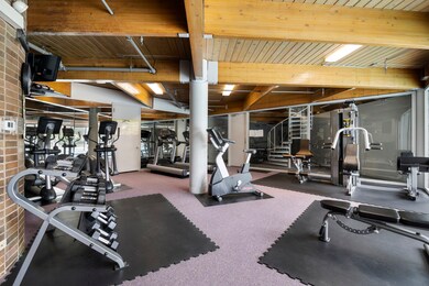 1 Birch Tree Ct, Elmhurst, IL 60126 - photo 3