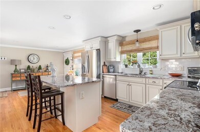 61 Coolspring Dr, Cranston, RI 02920 - photo 2