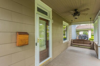 424 E Dunedin Porch