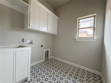 1502 Lookout Ln, Cave Springs, AR 72718 - photo 5