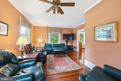 9 Montgomery Ave, Norristown, PA 19401 - photo 2