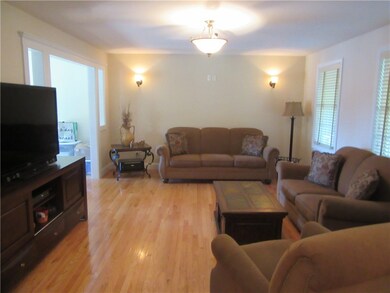 1334 Scituate Ave, Cranston, RI 02921 - photo 3