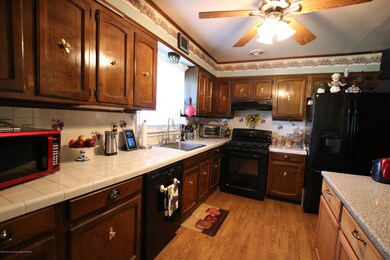 32 Branford Cir, Tinton Falls, NJ 07724 - photo 5